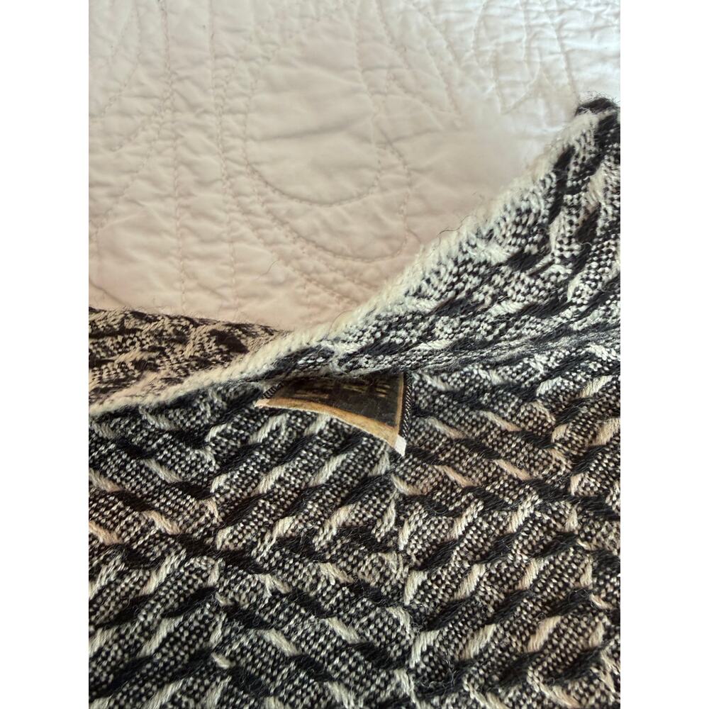 Givenchy Monsieur Scarf - Vintage - Picture 4 of 4